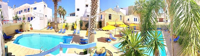 Kassavetis Center - Hotel Studios & Apartments