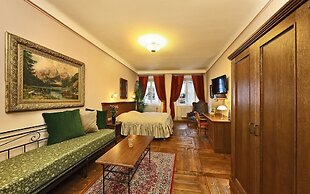 Depandance Edward Kelly