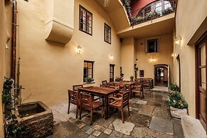 Depandance Edward Kelly