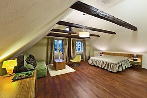 Depandance Edward Kelly