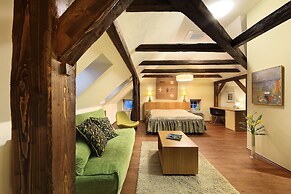 Depandance Edward Kelly