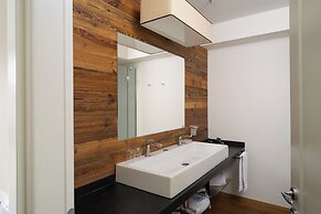 Montana Lodge & Spa, by R Collection Hotels
