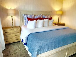 Ocean House Inn & Condos