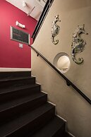 Beds n' Drinks Hostel