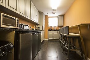 Beds n' Drinks Hostel