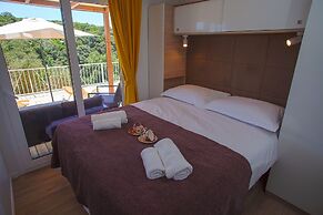 Lastura Aparthotel & Mobile Homes