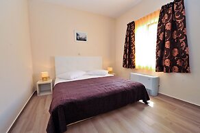 Lastura Aparthotel & Mobile Homes