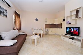 Lastura Aparthotel & Mobile Homes