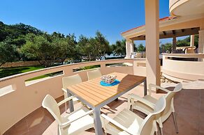 Lastura Aparthotel & Mobile Homes