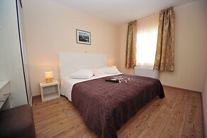 Lastura Aparthotel & Mobile Homes