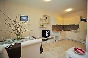 Lastura Aparthotel & Mobile Homes