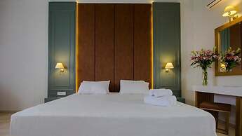 Elia Stalos Apartments