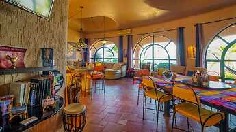 Casa Kootenay Waterfront BnB