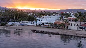 Casa Kootenay Waterfront BnB