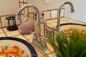 Casa Kootenay Waterfront BnB