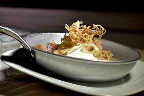 Kanale's Rooms and Suites