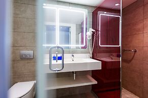 Park Inn by Radisson Libreville