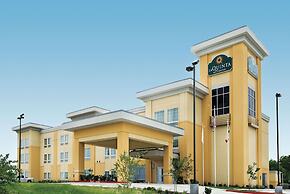 La Quinta Inn & Suites by Wyndham Karnes City - Kenedy