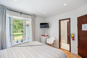 Vineyard Villa Bed & Breakfast