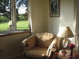 Vineyard Villa Bed & Breakfast