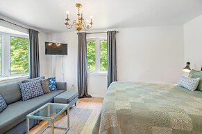 Vineyard Villa Bed & Breakfast