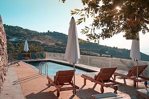 Kea Village Suites & Villas