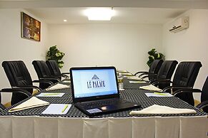 Hotel Chennai Le Palace