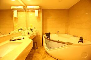 Hotel Chennai Le Palace