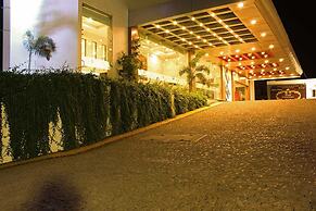 Hotel Chennai Le Palace