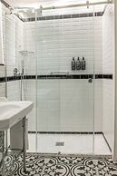 The Independent Suites