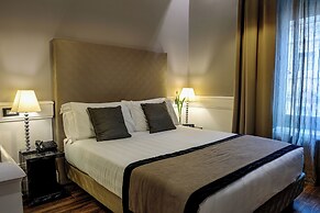 The Independent Suites