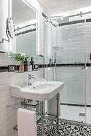 The Independent Suites