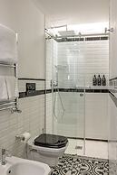 The Independent Suites