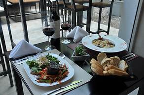 Pinares Panorama Suites & Spa