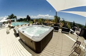 Pinares Panorama Suites & Spa