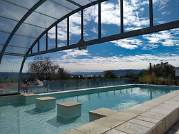 Pinares Panorama Suites & Spa