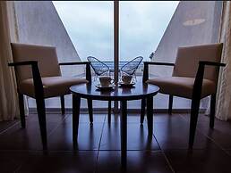 Pinares Panorama Suites & Spa