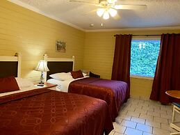 Lakeside Inn and Cafe