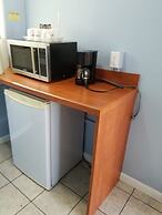 Lakeside Inn and Cafe