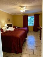 Lakeside Inn and Cafe