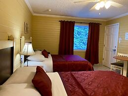 Lakeside Inn and Cafe