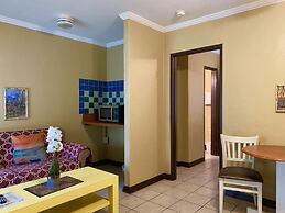 Lakeside Inn and Cafe