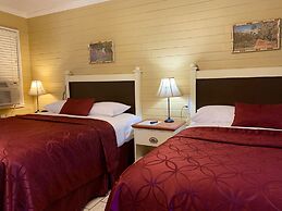 Lakeside Inn and Cafe