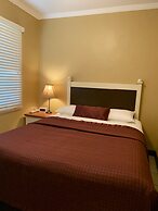 Lakeside Inn and Cafe