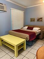 Lakeside Inn and Cafe