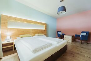 Hotel Mari Pop