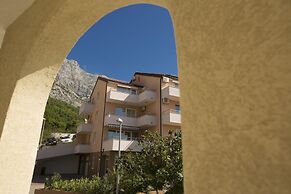 Apartments Vila Adrijana and Fitness Studio Wolf