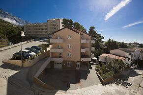 Apartments Vila Adrijana and Fitness Studio Wolf