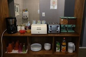 Zzzip Guest House - Hostel