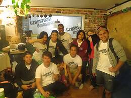 Crossroad Backpackers